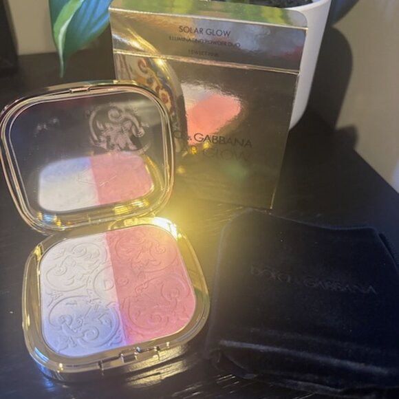 DOLCE & GABBANA Solar Glow Illuminating Powder Duo - 1 Sweet Pink - Picture 3 of 3
